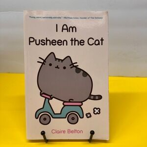 I Am Pusheen the Cat Claire Belton Paperback Comic Book 9781476747019 2013 Humor